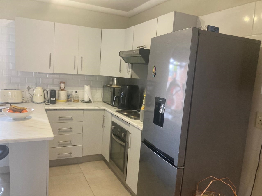 3 Bedroom Property for Sale in Waterval East North West